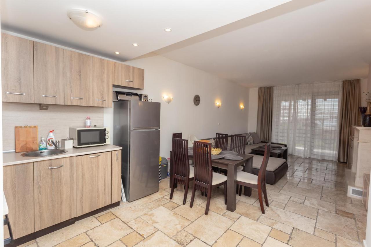 Luxury Family Apartment Kaliakria Топола Екстер'єр фото